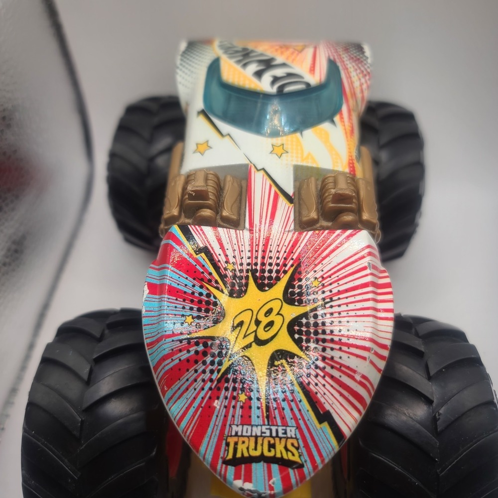 2023โ Hot Wheels Monster Truck 28 Oversized Twin Mill 1:24 Die Cast